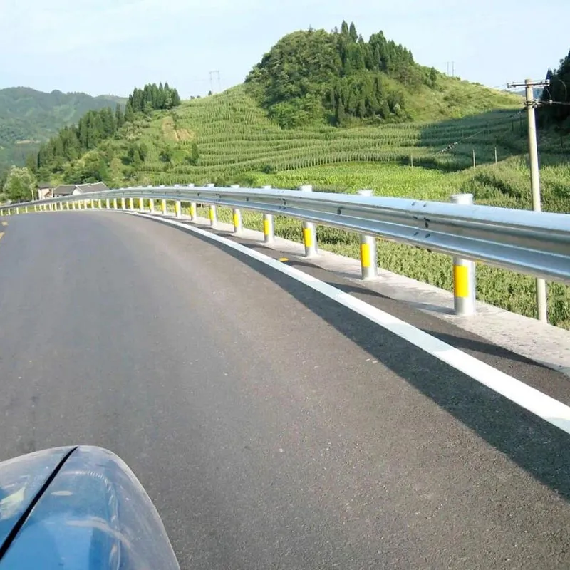 Волнообразные барьеры: создавая защитный экран для безопасности на дорогах