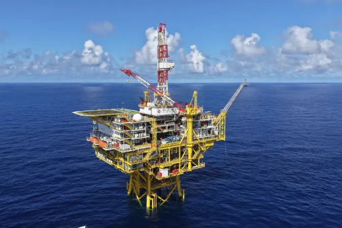Пиковый суточный дебит нефти превышает 10 тысяч баррелей! Месторождение Вэньчан 16-2 введено в эксплуатацию