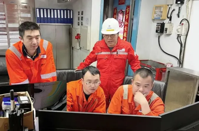 Параллельное развитие нефти и газа достигло прорыва в добыче