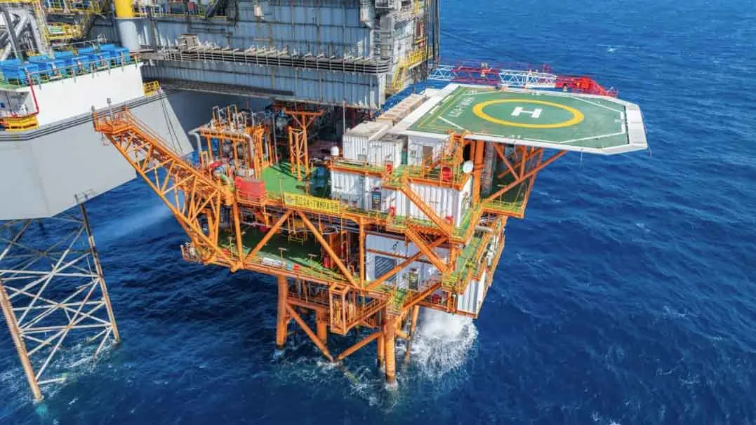 Пиковая добыча превышает 2300 тонн в сутки! Проект освоения участка 24 группы нефтяных месторождений Сицзян введен в эксплуатацию