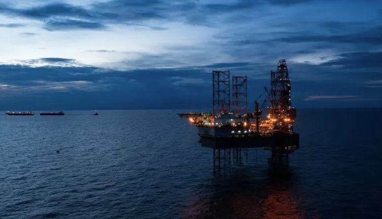 Нефтяной гигант объявляет о крупном открытии нефти и газа!