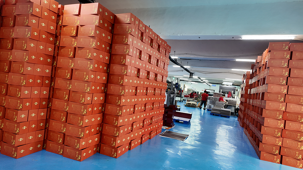 Заказов много, и компания Dragon and Phoenix Packaging (1).JPG