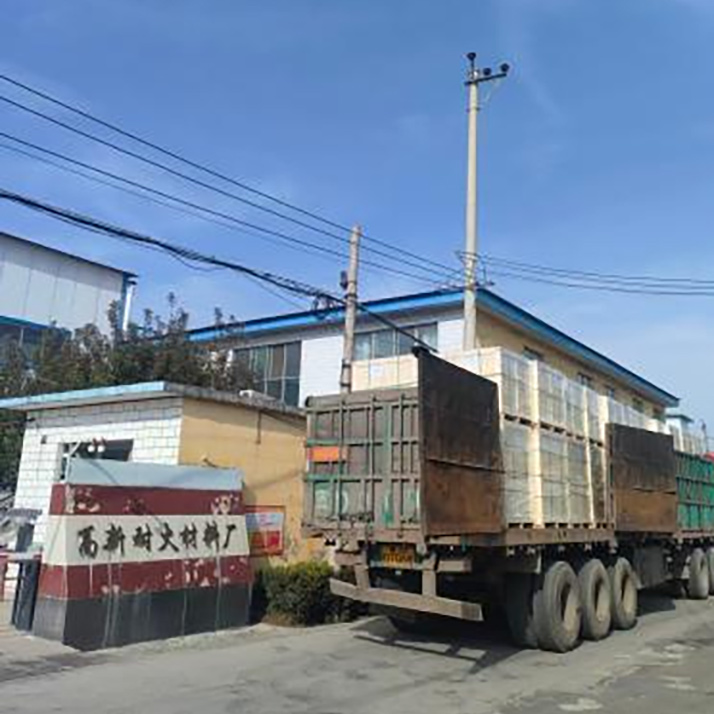 Бурный рост производства и продаж: компания Anyang High-Tech Refractory Materials Co., Ltd. успешно отгружает крупные партии продукции