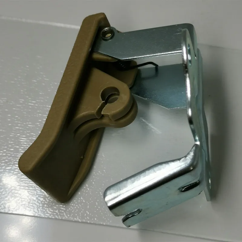 Рычаг открывания капота – металлический