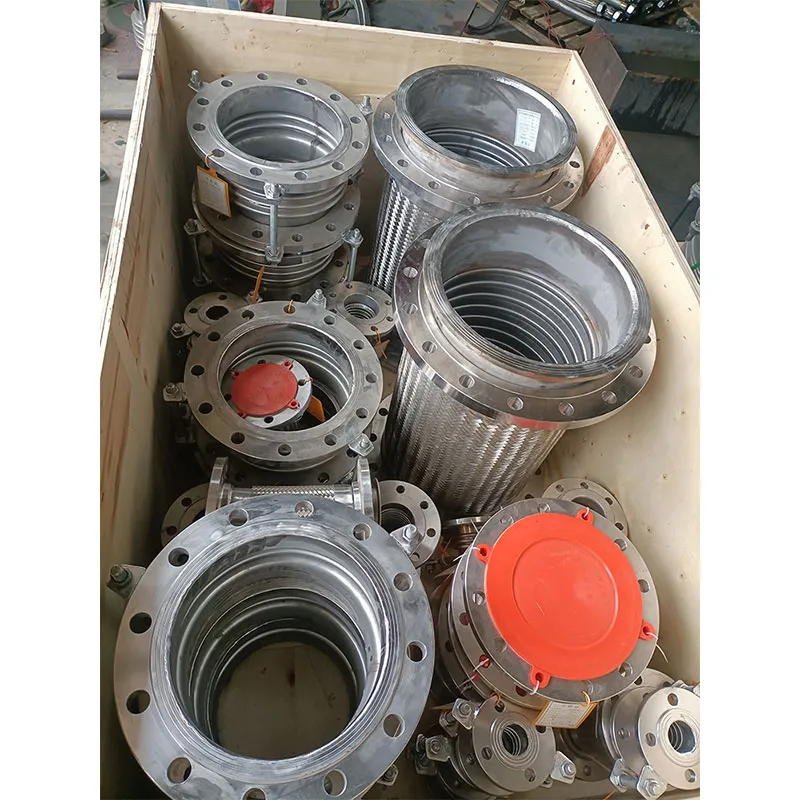 Металлические шланги и компенсаторы: функциональные различия определяют сценарии применения, точный выбор обеспечивает безопасность промышленной транспортировки