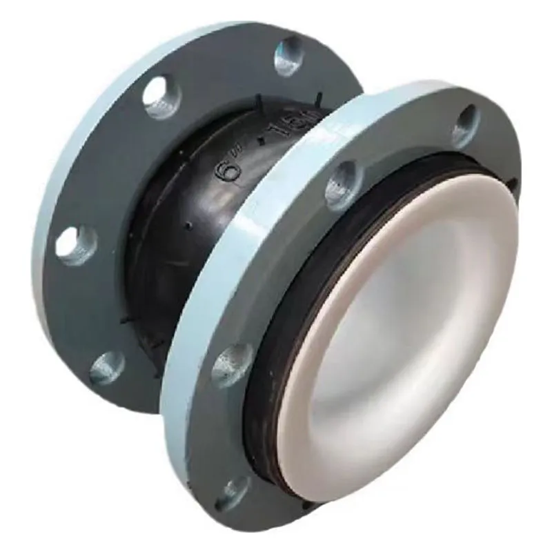 Резиновый гибкий патрубок с футеровкой из PTFE