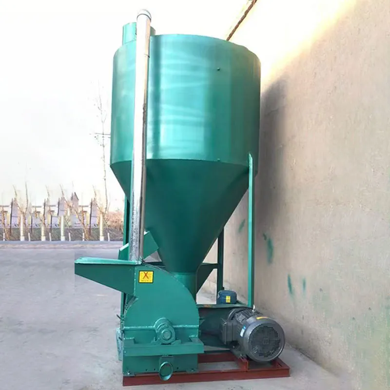 Вертикальный кормосмеситель  9HLP – 2000