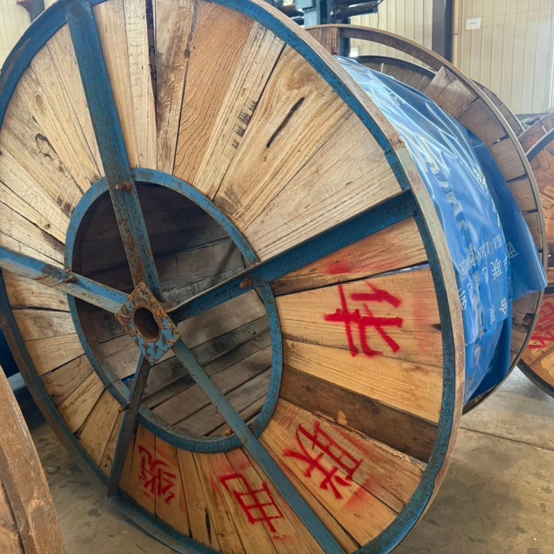 Кабель NH-YJV 4×185+1×95