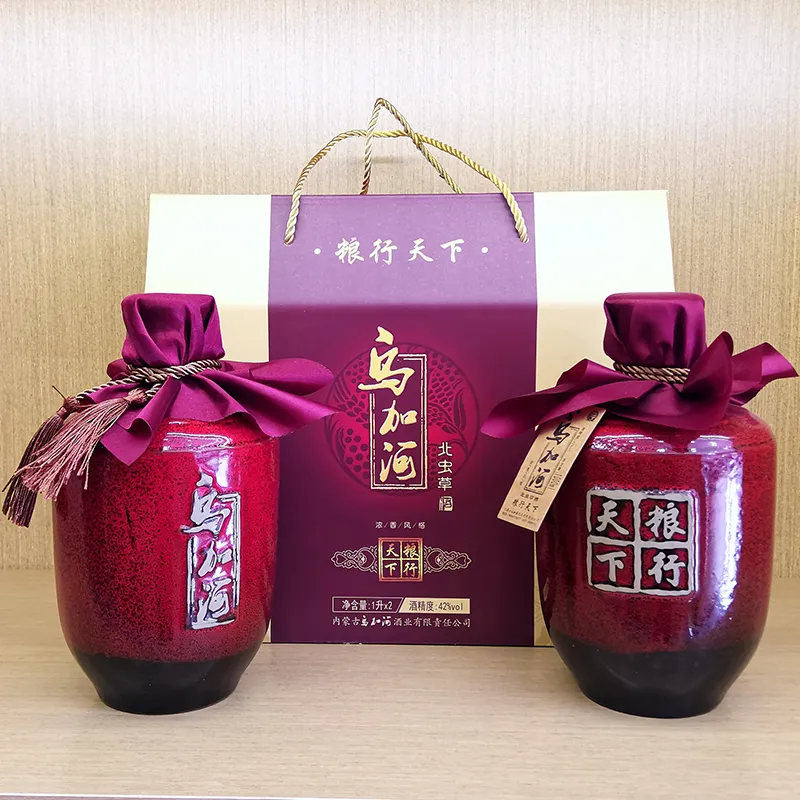 Китайская водка Уцзяхэ в подарочной упаковке вес 1 кг