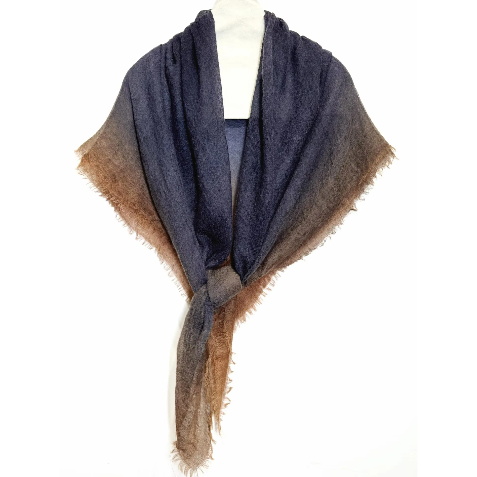 Новое рукодельное пальто из кашемира