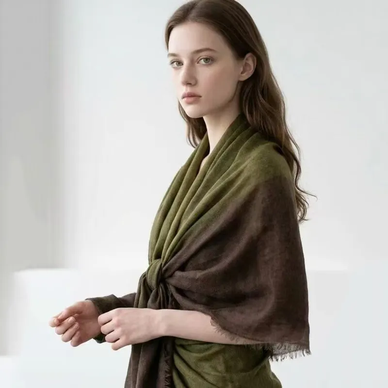 Новое рукодельное пальто из кашемира