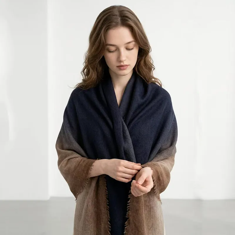 Новое рукодельное пальто из кашемира