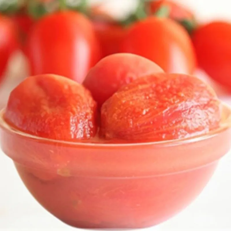 Очищенные целые помидоры