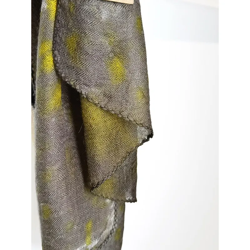 Эскиз шарфа с кашемировой окантовкой