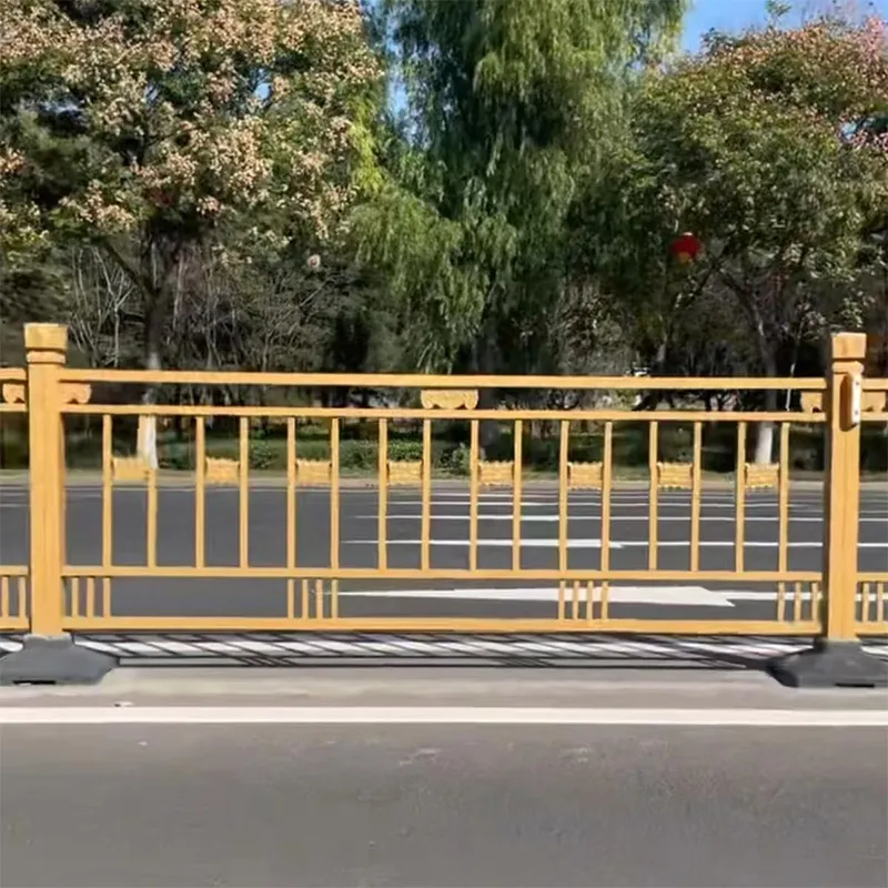 Городское разделительное ограждение
