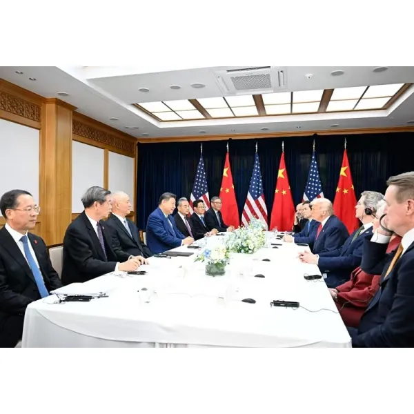 Си Цзиньпин и президент США Дональд Трамп провели переговоры в Пусане