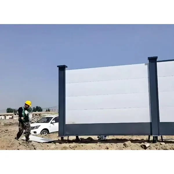 Укрепление защитных сооружений на строительных объектах! Наша компания эффективно завершила установку 30 километров сборных ограждений по всему центру города Кашгар.