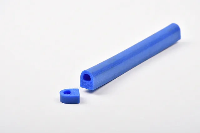 Силиконовая вспененная уплотнительная лента для электронного и электрического оборудования