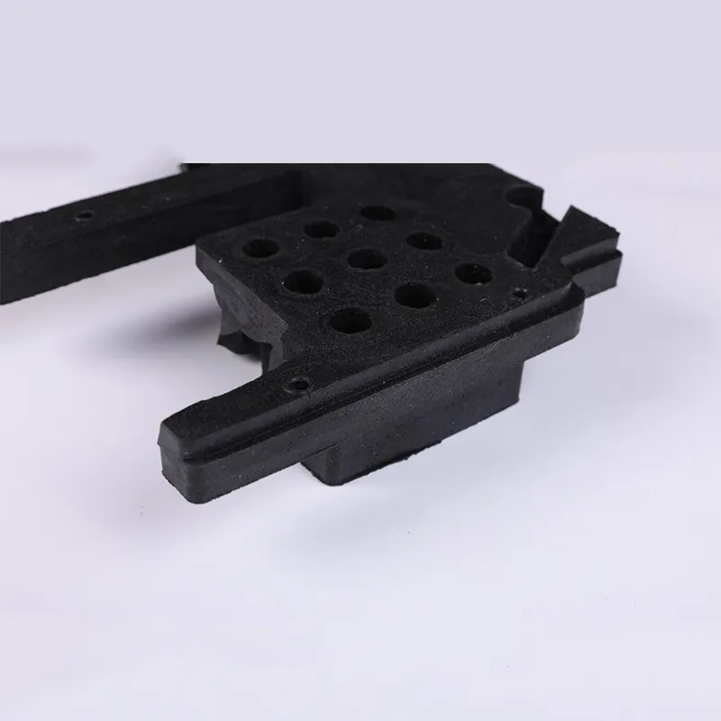 Силиконовые вспененные прессованные изделия для автомобильной промышленности и рельсового транспорта