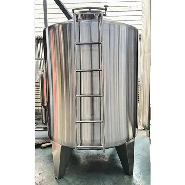 Вертикальный резервуар из пищевой нержавеющей стали 304