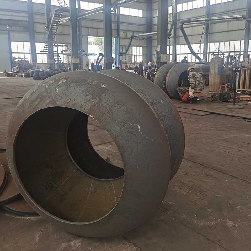 Стальное сферическое днище