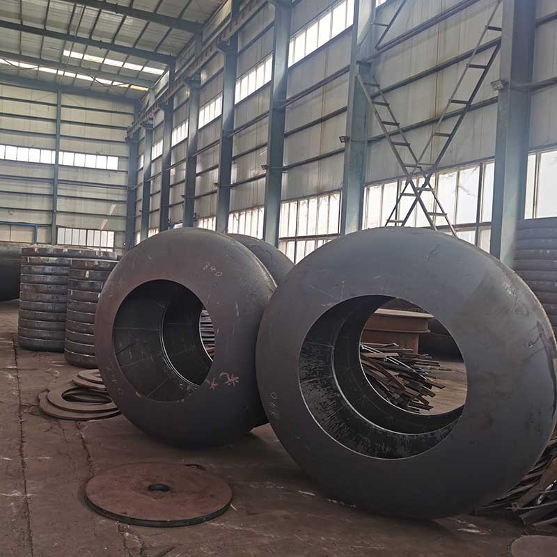 Стальное сферическое днище