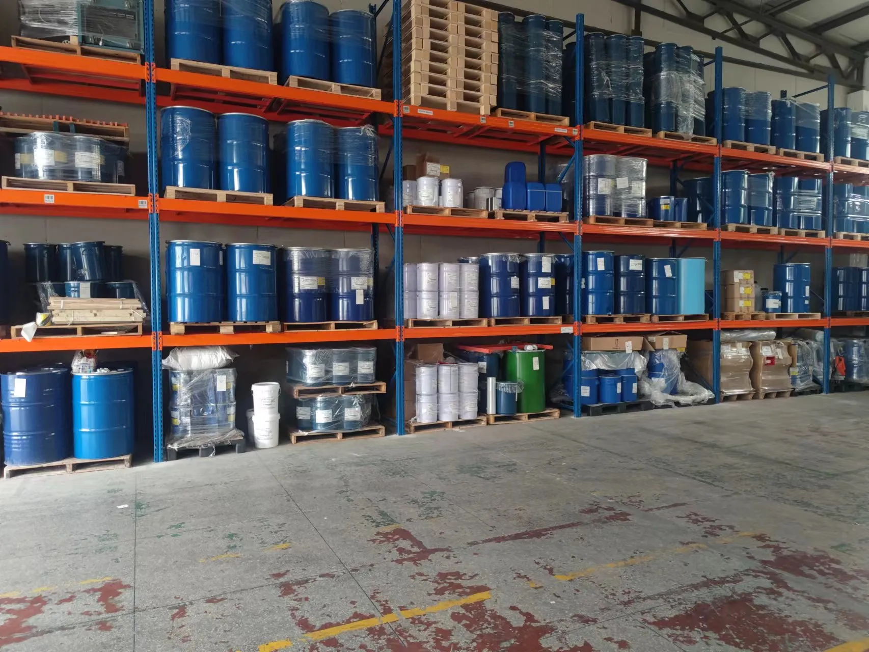 Прозрачный, без запаха, стабильный как всегда: высококачественное белое масло