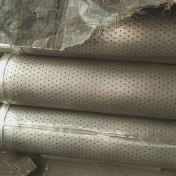 Глушитель с микроотверстиями для истечения