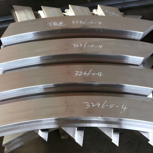 Рельс большого диаметра для горнодобывающего экскаватора