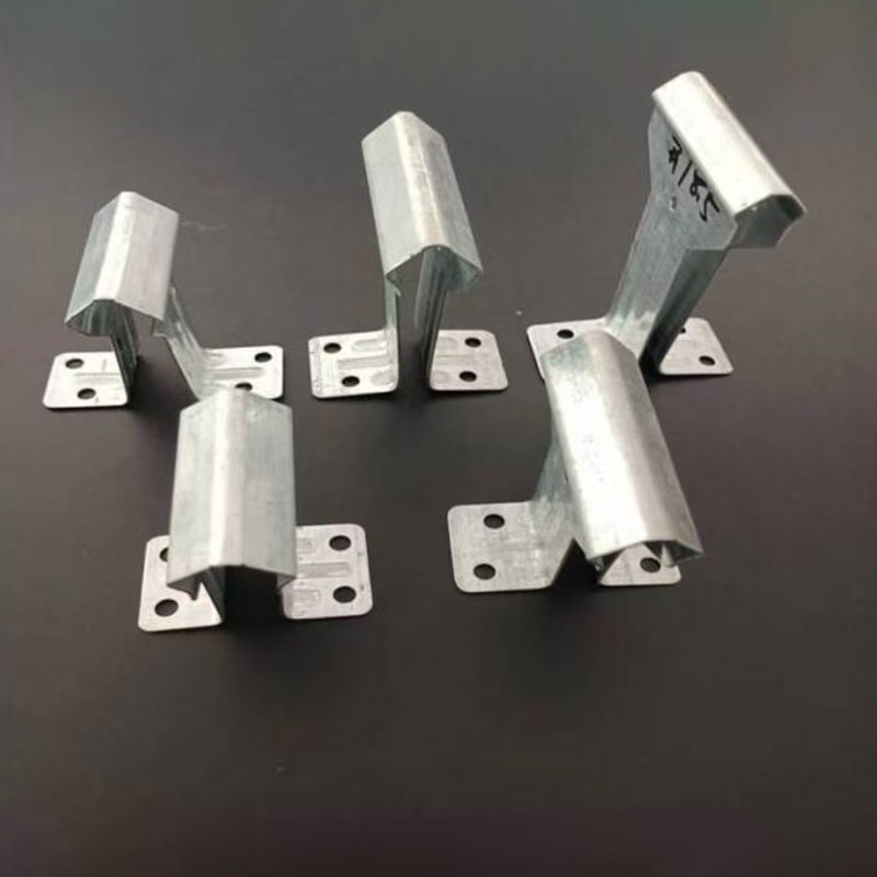 Кронштейны для цветных профилированных листов