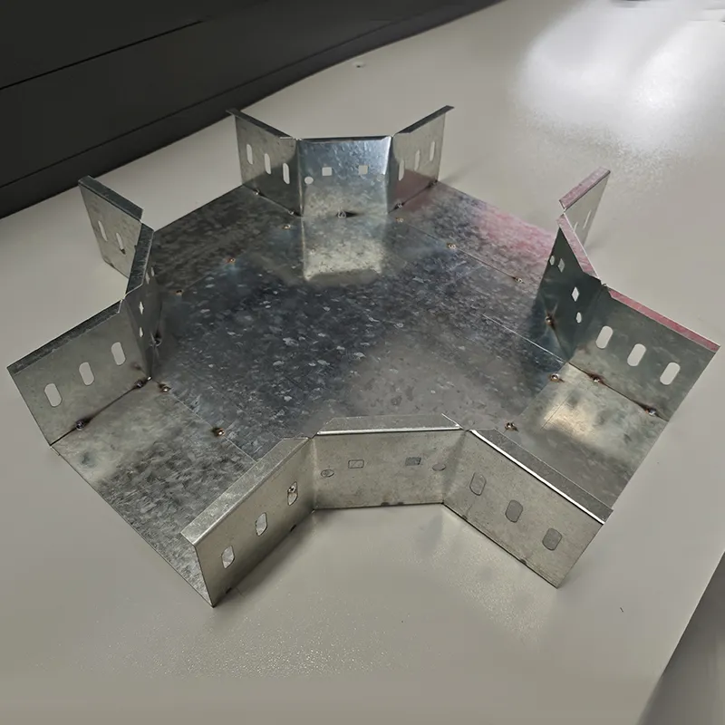 Горизонтальный крестовина кабельного лотка