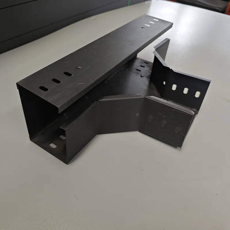 Тройник вертикальный нисходящий для кабельных лотков