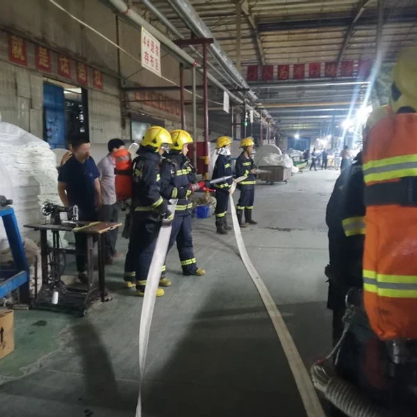 Компания Xingtai Haochi New Material Technology Co., Ltd. проводит практические противопожарные учения, чтобы построить надежную линию защиты для безопасного производства.
