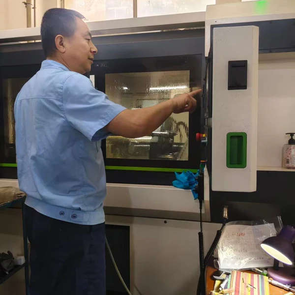 Тонкая отладка обеспечивает точность! Shenyang Liyang Mechanical Component Manufacturing Co., Ltd. полностью продвигает механообрабатывающее производство