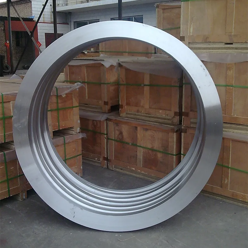 ОЧЕНЬ БОЛЬШОЕ ФЛАНЦЕВОЕ КОЛЬЦО