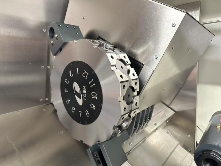 مخرطة CNC بسرير مائل TCK46A