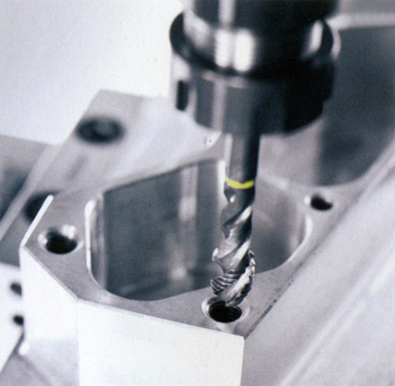 Centro di lavoro a portale GMF3015B