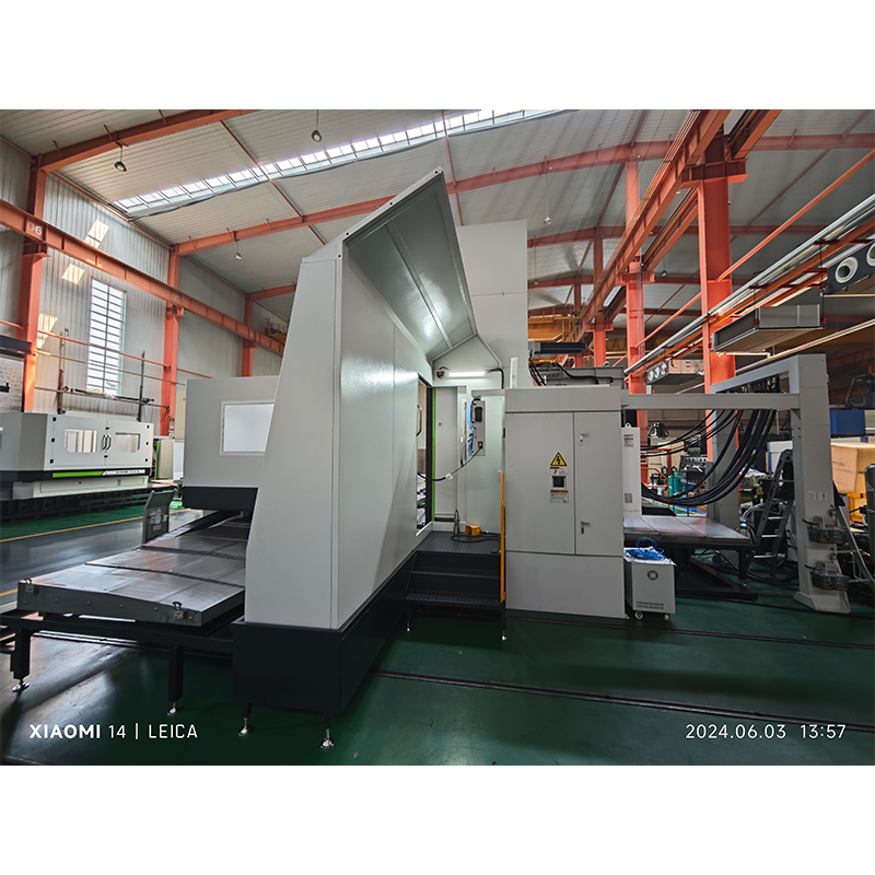 Centro de fresado y mandrinado CNC DBM130B