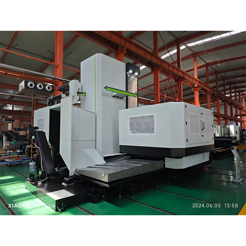 Centro de fresado y mandrinado CNC DBM130B