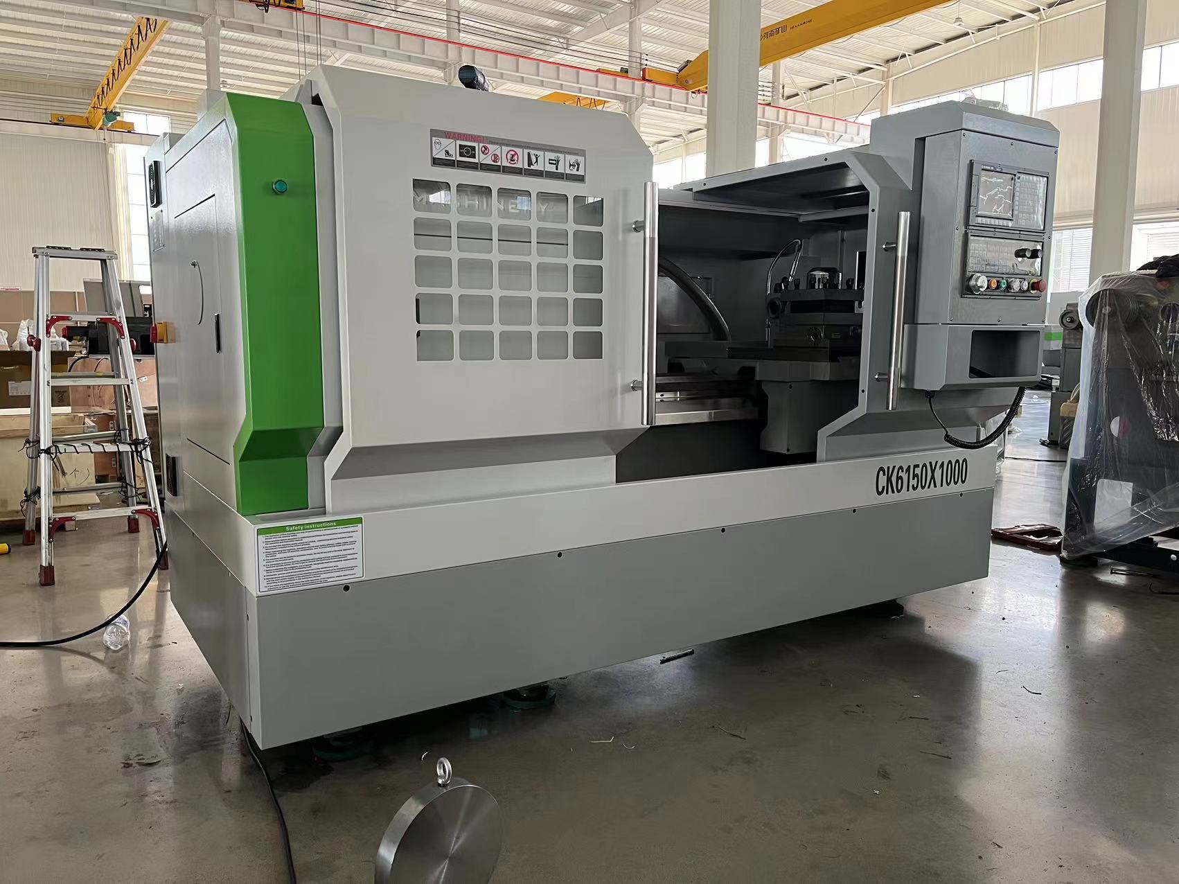 Torno CNC CK6150-1000 – alta produtividade e flexibilidade no processamento