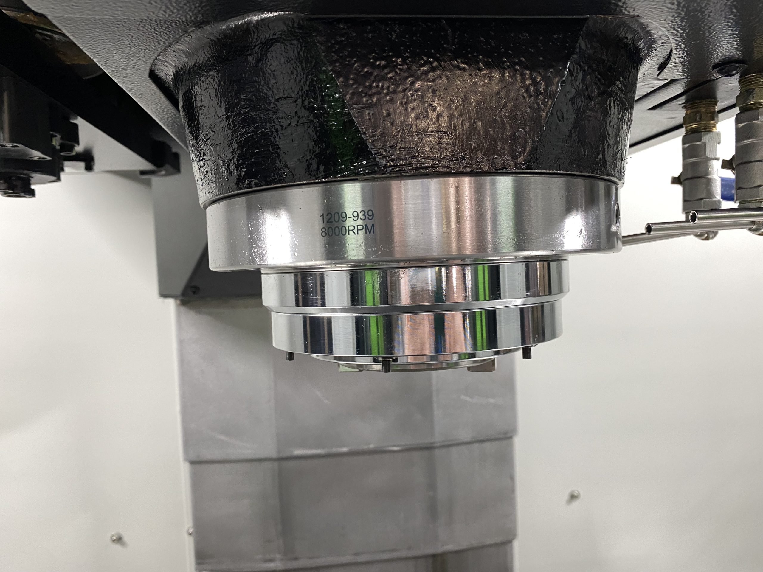Vertical machining center CMV855E