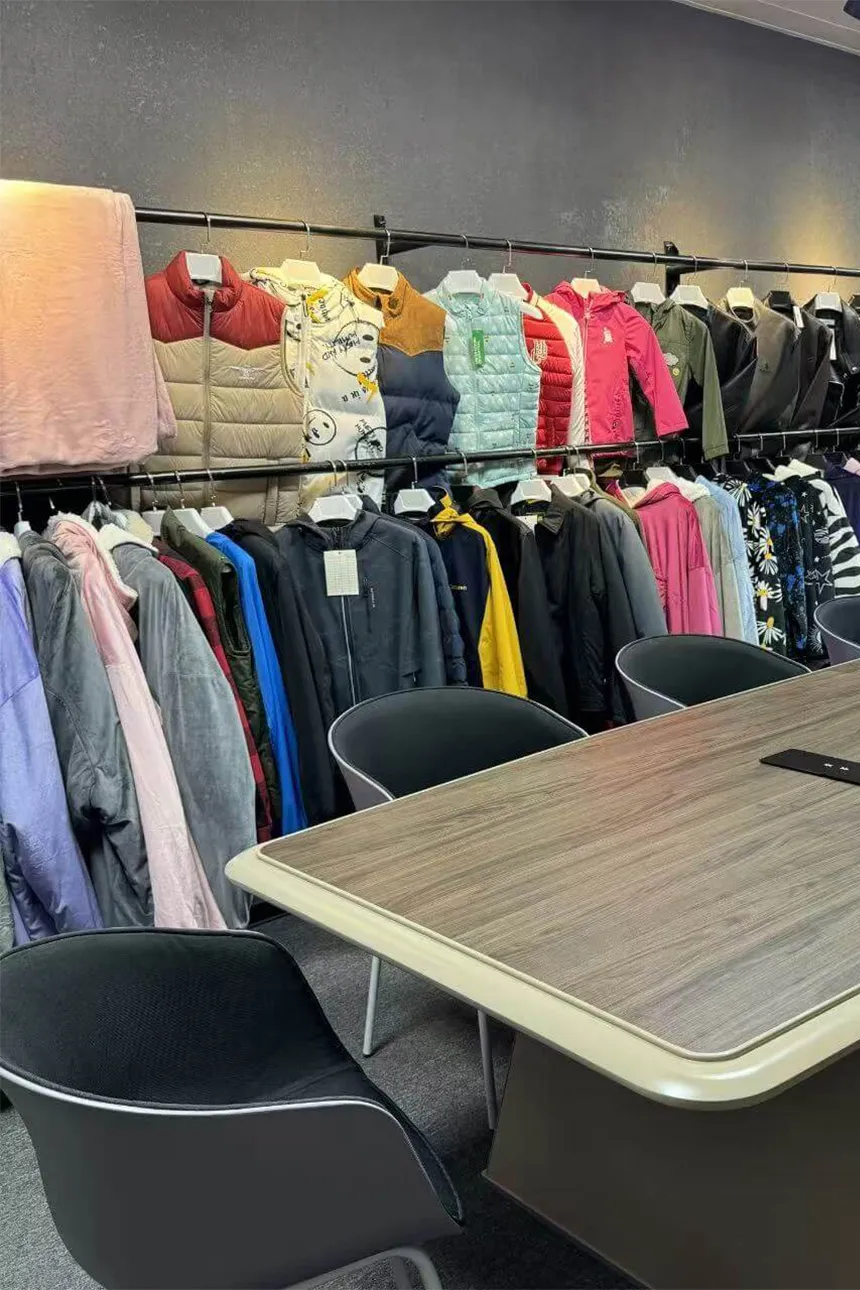 кожаная куртка босс,желтая кожаная куртка,муж кожаные куртки - ООО Сямынь Цзиньши Импорт Экспорт