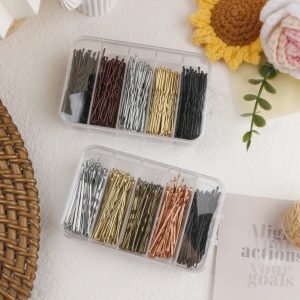 Набор шпилек-невидимок в пяти цветах в коробке