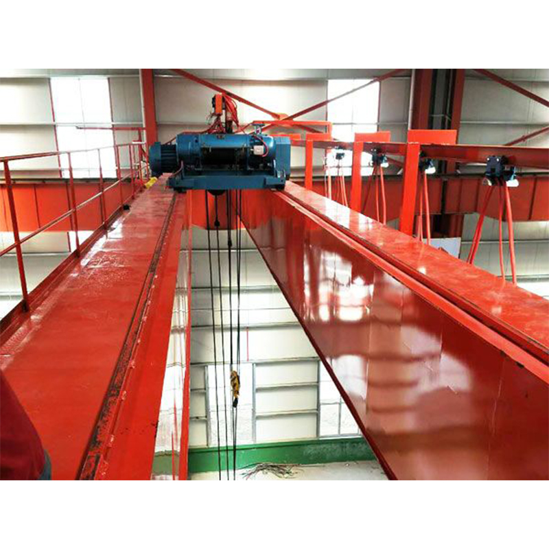 Мостовой кран с электрическим подъемом