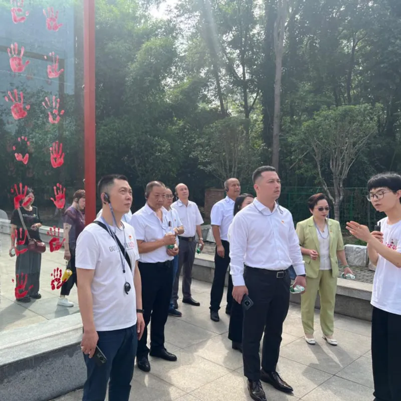 «Вспоминая прошлое, глядя в будущее, укрепляя веру, служа развитию»