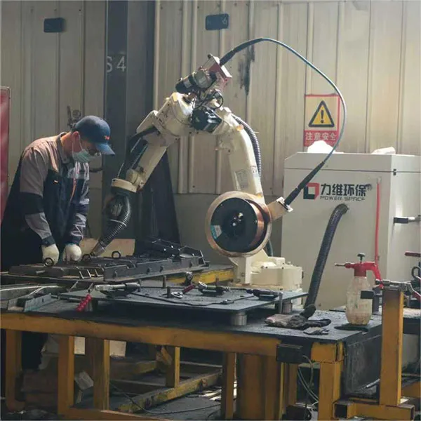 Интегрированная система пылеулавливания на сварочном горелке робота