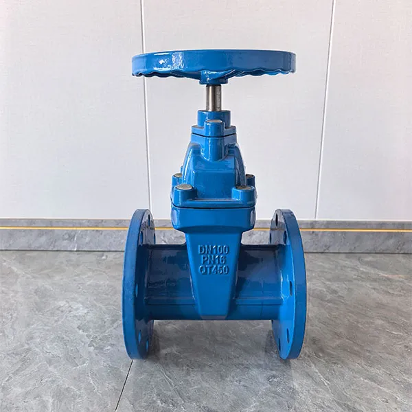 Задвижка с выдвижным шпинделем и мягким уплотнением