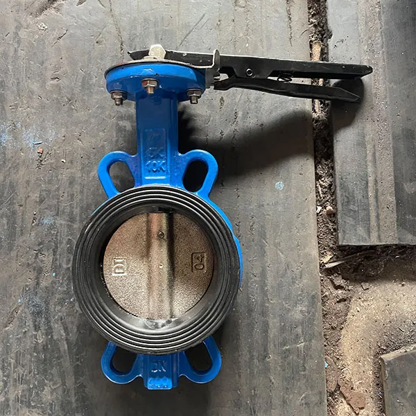 Поворотный затвор межфланцевого монтажа с рычажным управлением