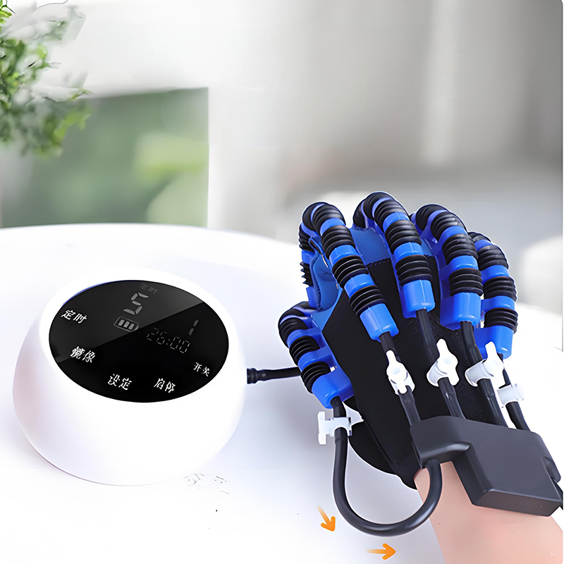 Пневматический тренажер для пальцев руки с независимыми клапанами