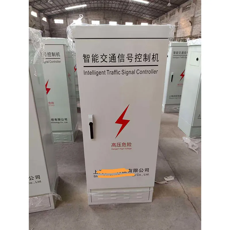 Военное качество, устойчивость к экстремальным холодам! Стабильная работа при температуре -40℃, интеллектуальный контроллер светофора, адаптированный к сложному климату России.